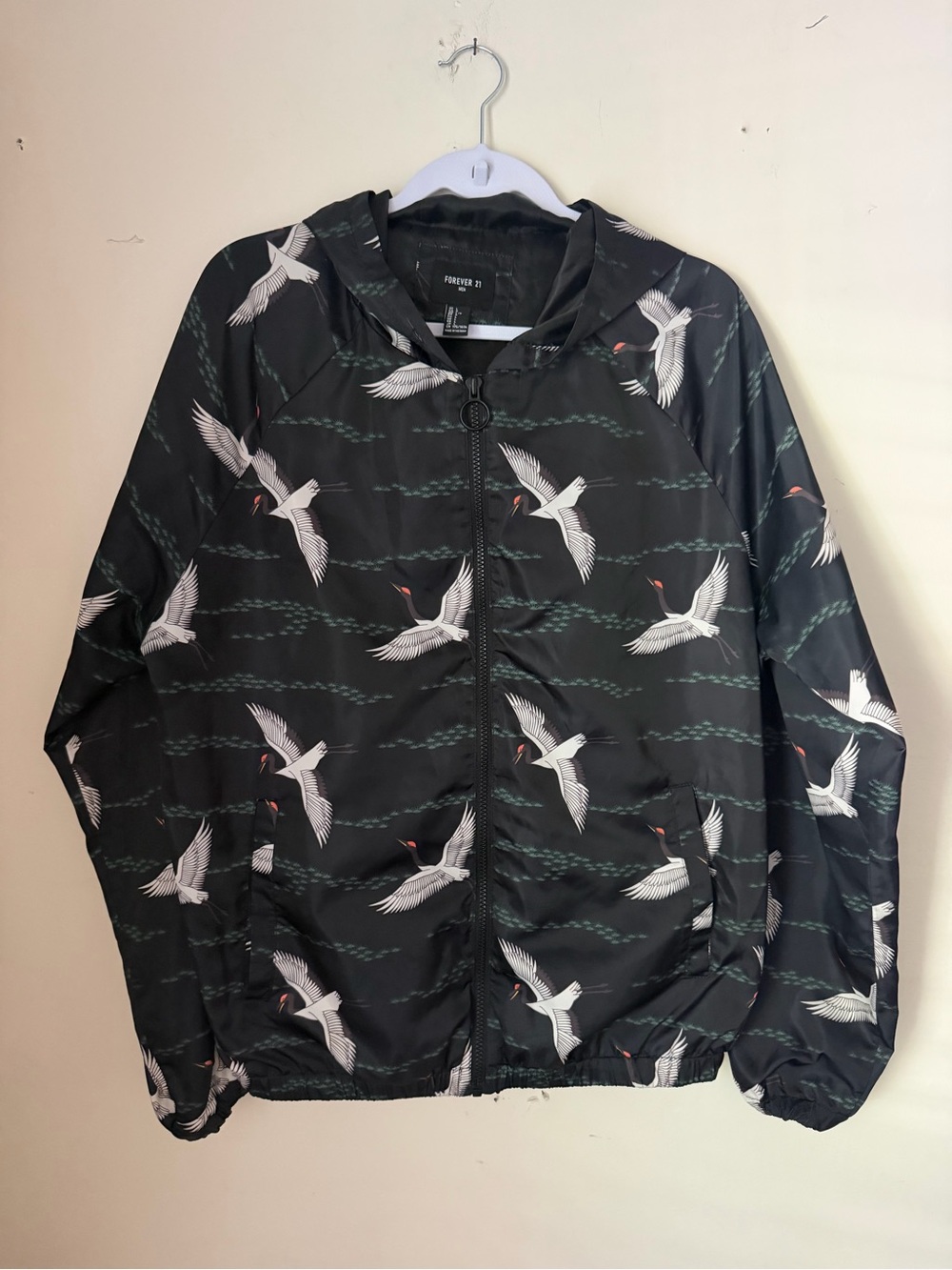 Forever 21 Men’s Large Black Crane-Print Hooded Windbreaker